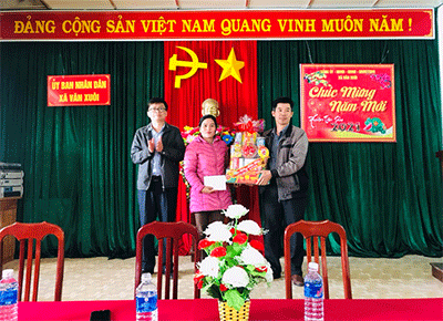 Phó Chủ tịch Thường trực HĐND tỉnh Nguyễn Thế Hải thăm, chúc Tết Tân Sửu 2021 tại huyện Tu Mơ Rông