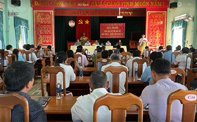 Đoàn đại biểu Quốc hội tỉnh Kon Tum tiếp xúc cử tri sau kỳ họp thứ 3 tại xã Ngọc Wang, huyện Đăk Hà và xã Chư Hreng, thành phố Kon Tum