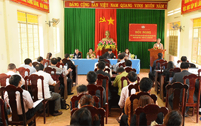 Đoàn đại biểu Quốc hội tỉnh Kon Tum tiếp xúc cử tri sau kỳ họp thứ 3 tại xã Măng Bút, huyện Kon Plông