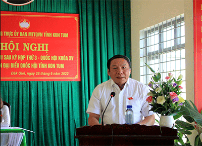 Đoàn đại biểu Quốc hội tỉnh Kon Tum tiếp xúc cử tri sau kỳ họp thứ 3  tại xã Đăk Môn, huyện Đăk Glei