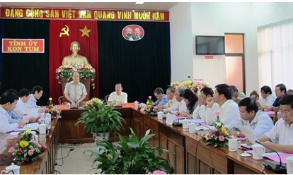 Đoàn kiểm tra thi hành Điều lệ Đảng làm việc với BTV Tỉnh ủy Kon Tum